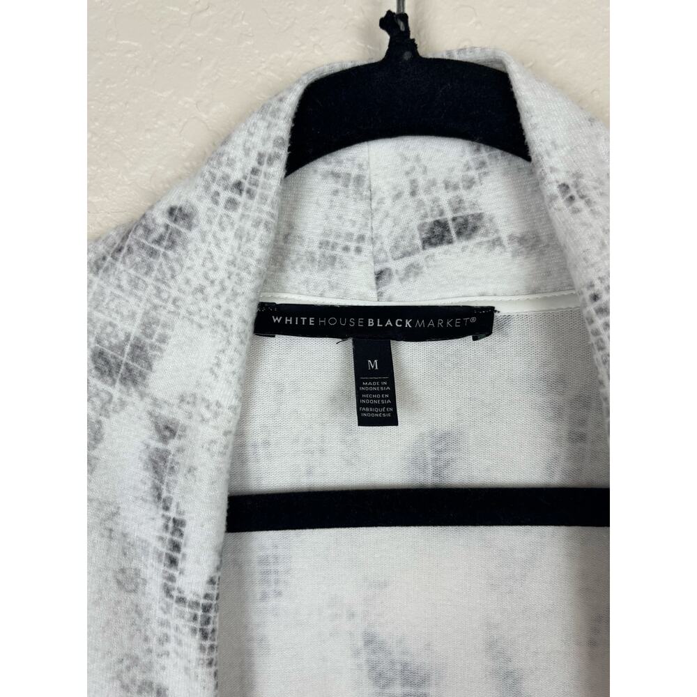White House Black Market Snakeskin Print Open Cardigan Medium Gray White - Picture 3 of 5